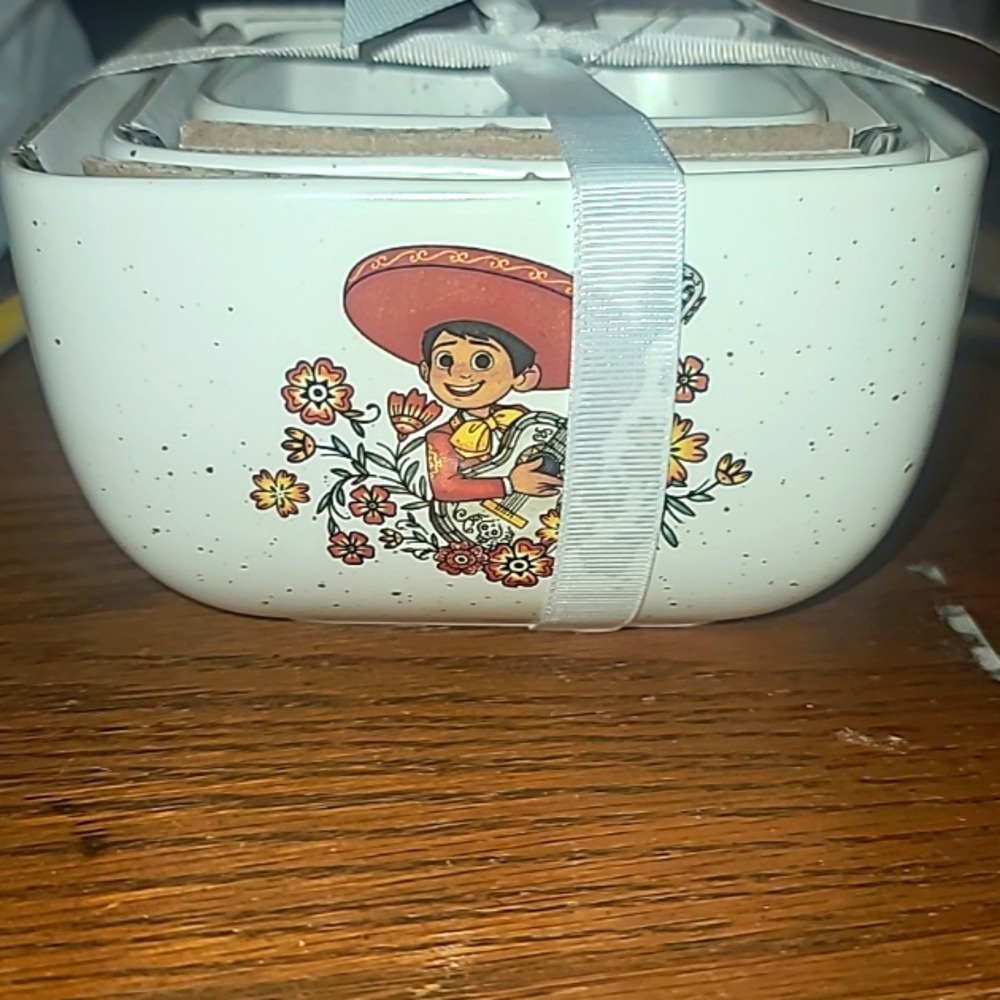 New Disney's CoCo Nesting Bowls Set